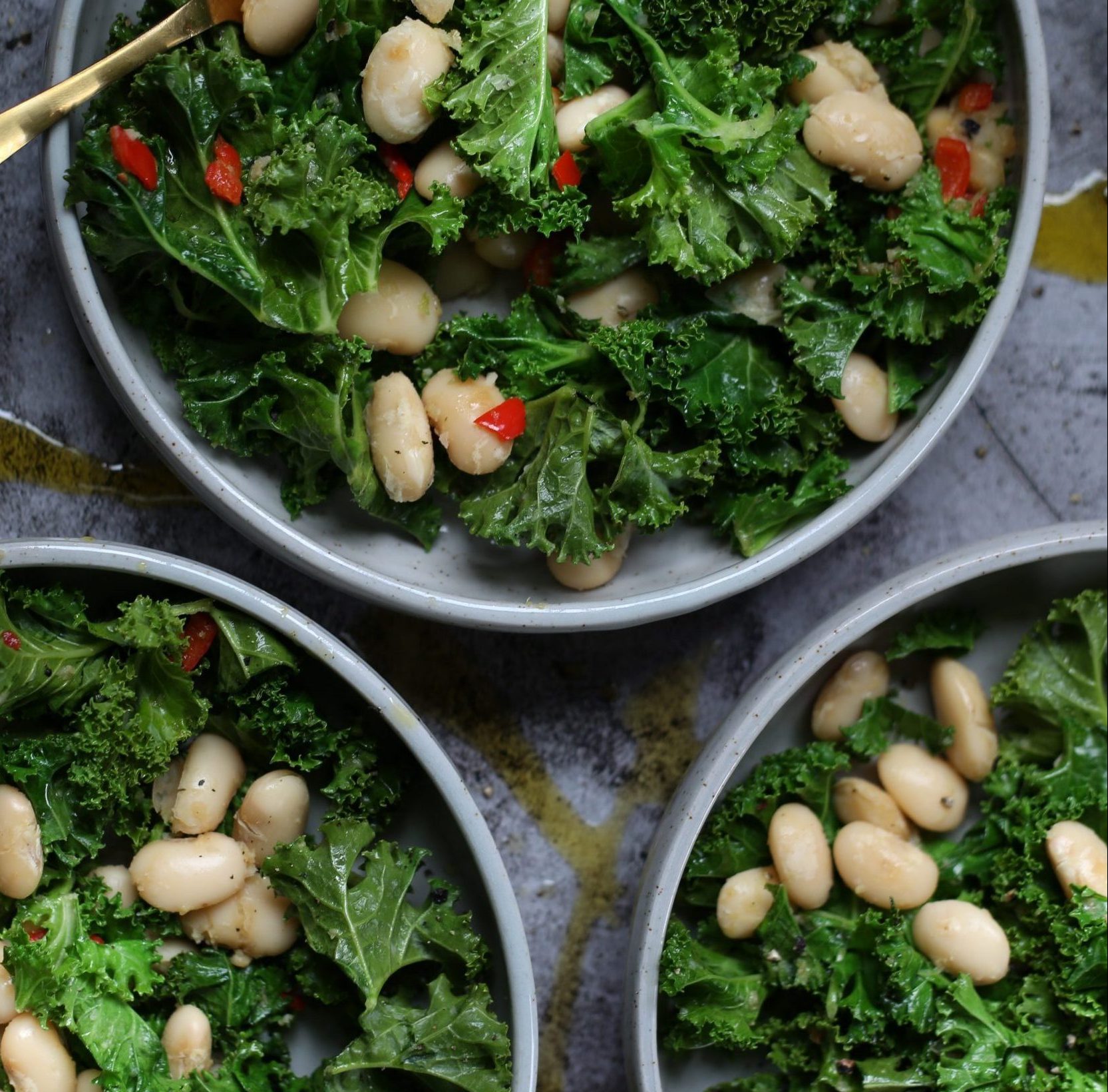 Garlicky kale with chilli
