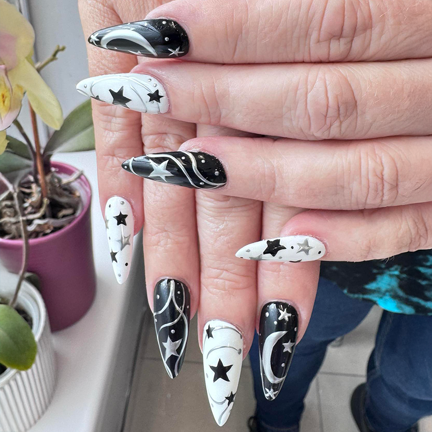 La Diva Nails